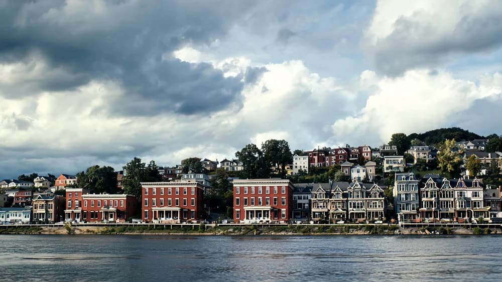 Newburgh NY: Infrastructure Age and Mold Prevalence